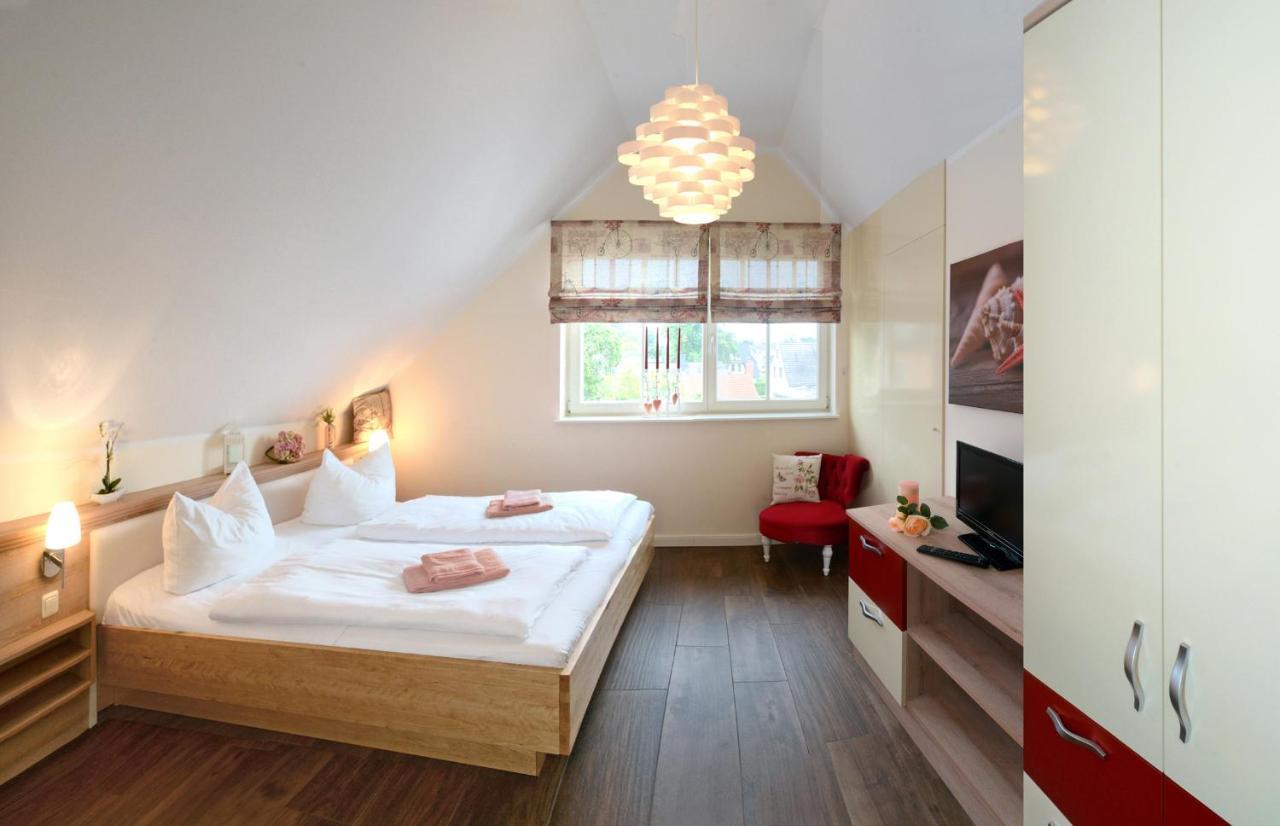 Neue Reihe 28 - Wohnung Vogelnest Цингст Екстер'єр фото